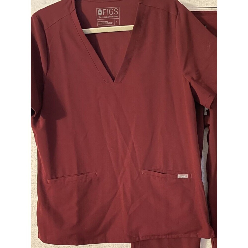 FIGS Scrub Top Womens L Casma V Neck Short Sleeve Nursing Burgundy Pockets